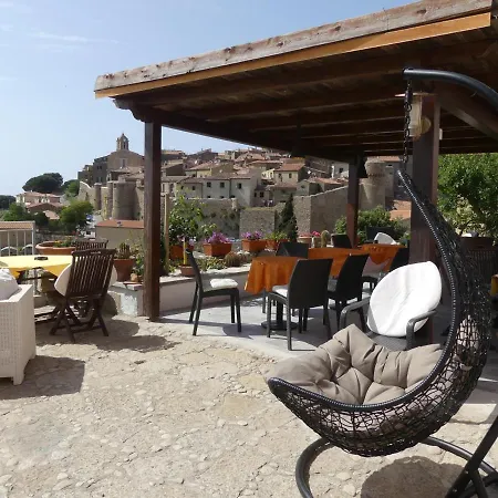 Guest house - Alloggi Mario & Marta Giglio Castello