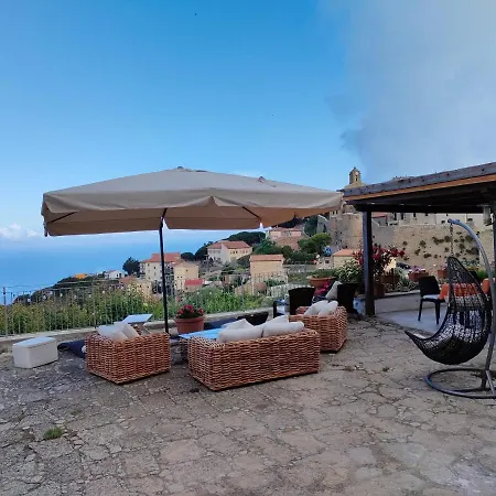 - Alloggi Mario & Marta Guest house Giglio Castello