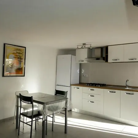 - Alloggi Mario & Marta Guest house